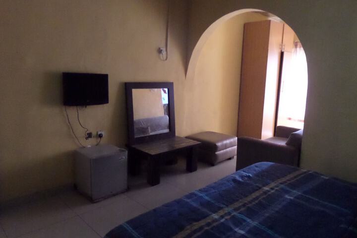 Room 11 of 19