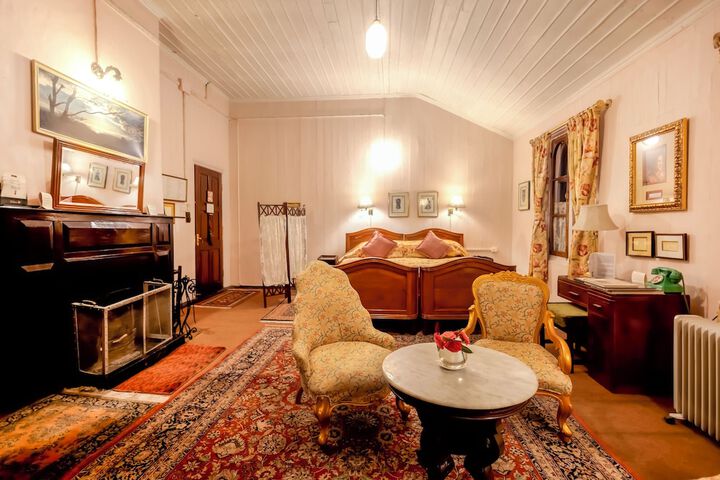 Room 18 of 52