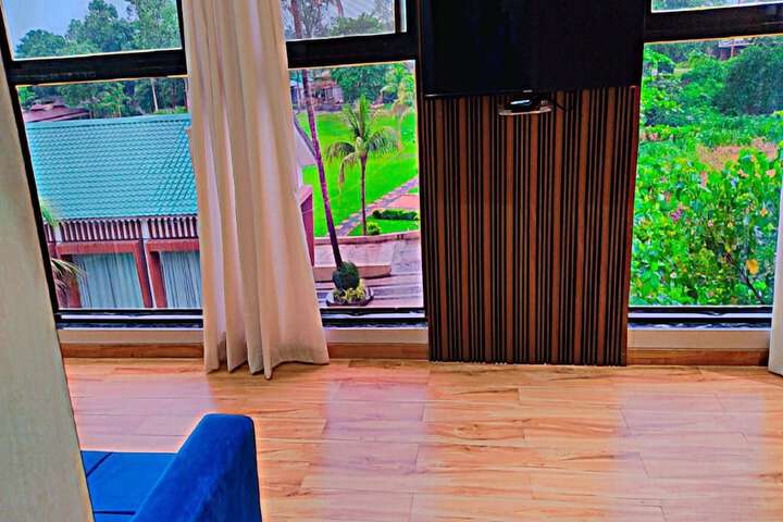 Room 16 of 62