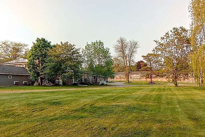 Property Grounds 76 of 85