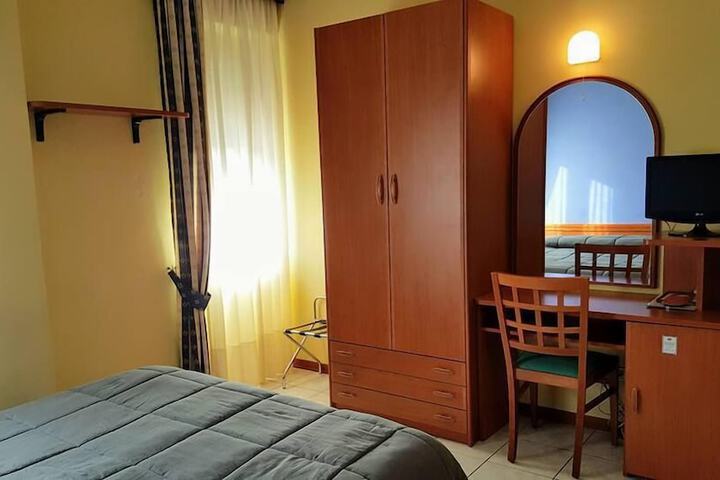 Room 13 of 49