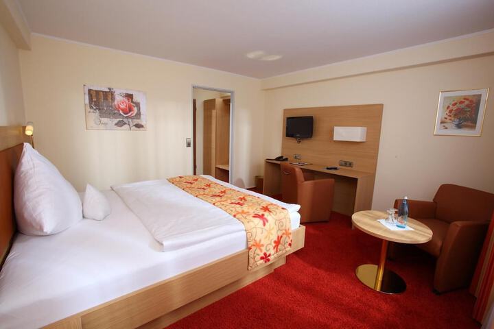 Room 7 of 29