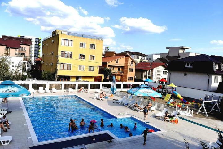 Hotel with Pool