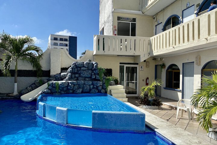 Hotel 60 of 64