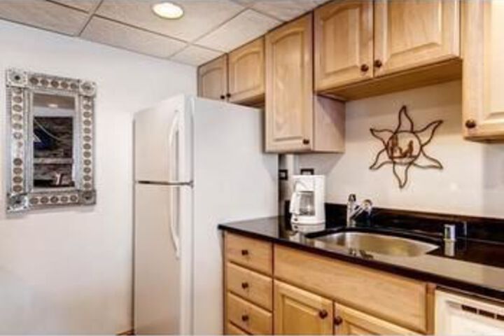 Room 70 of 97