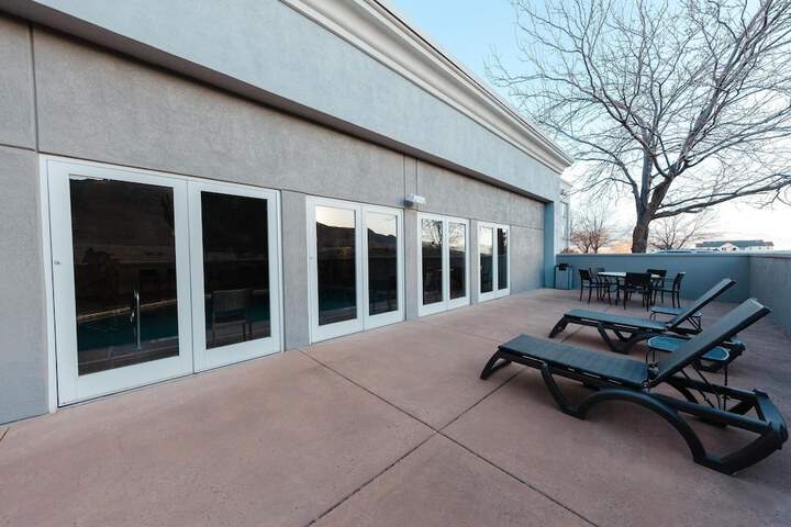 Terrace/Patio 27 of 28