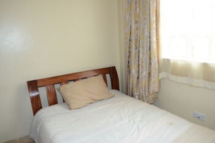 Room 35 of 37