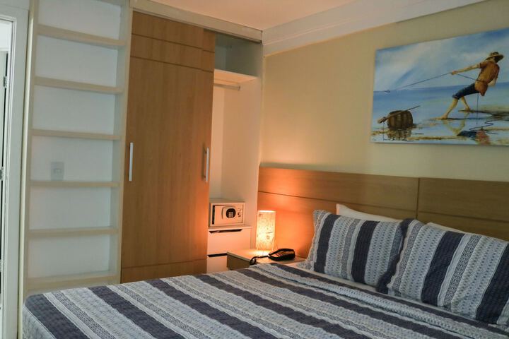 Room 10 of 33