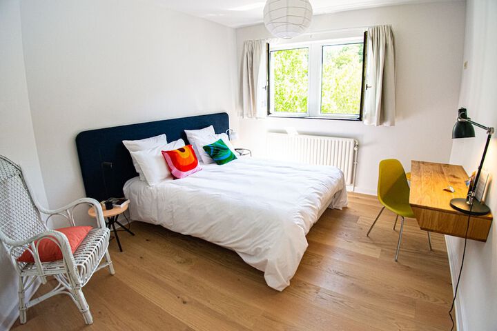 Room 4 of 67