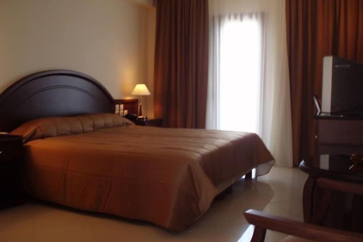 Room 4 of 44