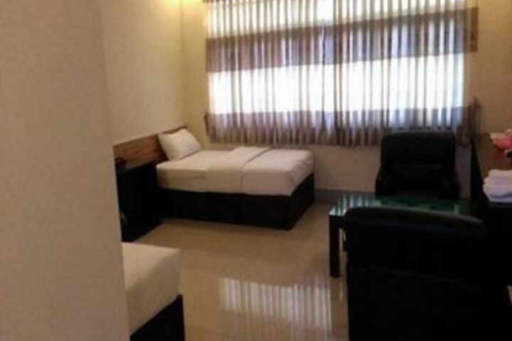 Room 9 of 22