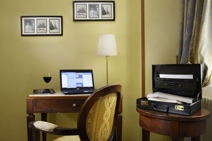 In-room business center