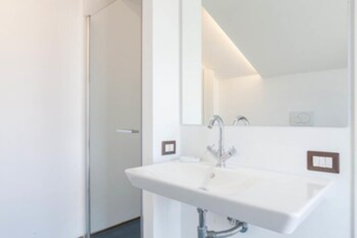 Room 5 of 22