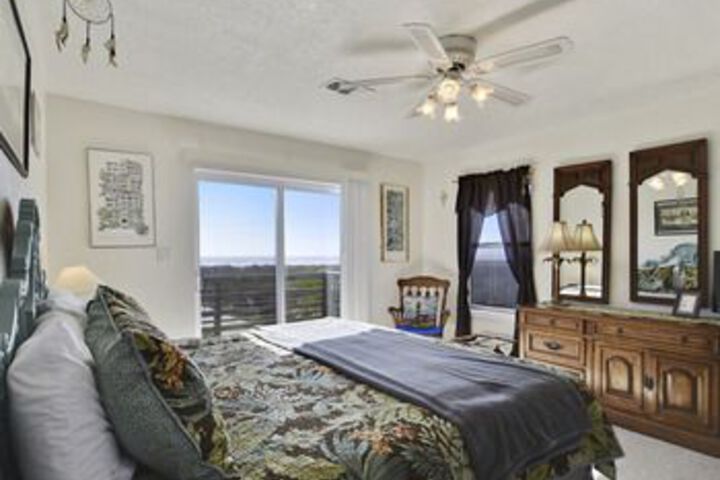 Room 7 of 24
