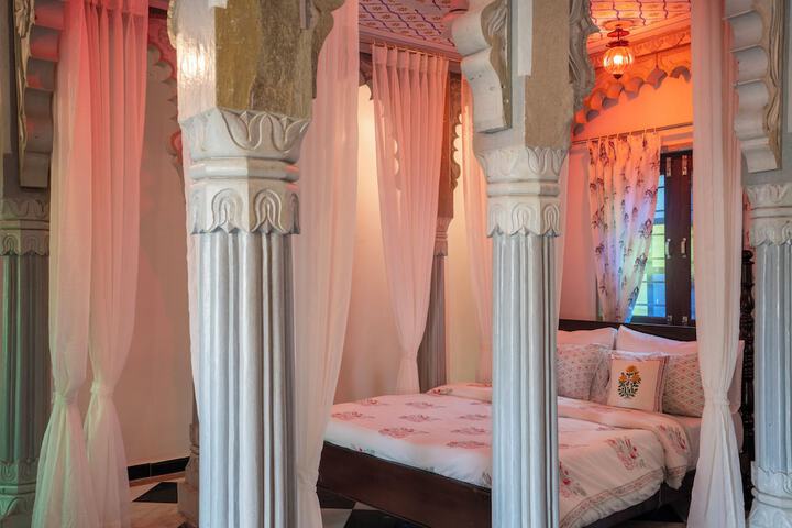 Room 14 of 68