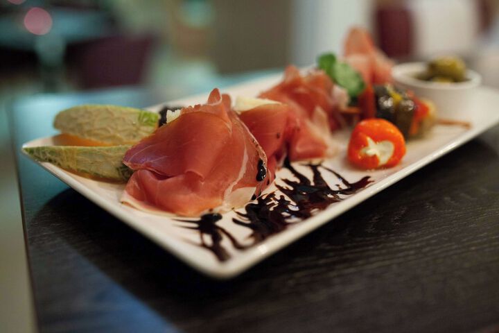 Dining 29 of 73