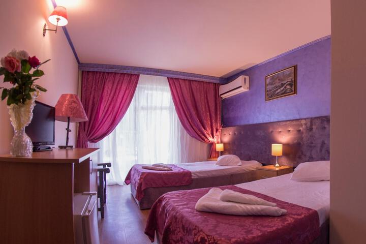 Room 16 of 49