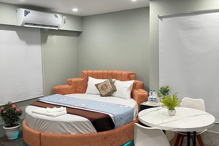 Room 20 of 66
