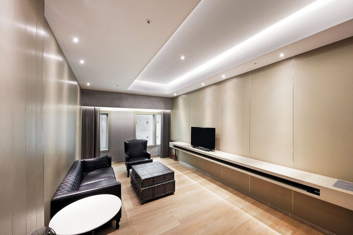 Room 42 of 72