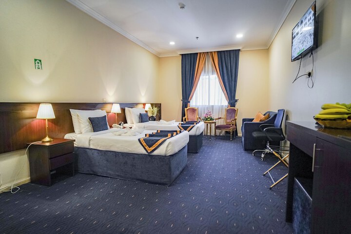 Room 21 of 37