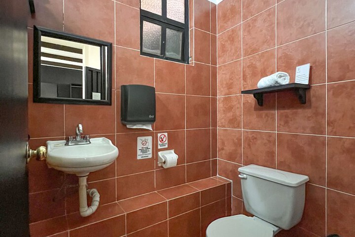 Room 35 of 41