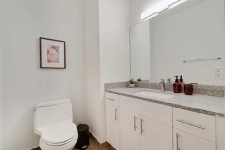 Room 52 of 188