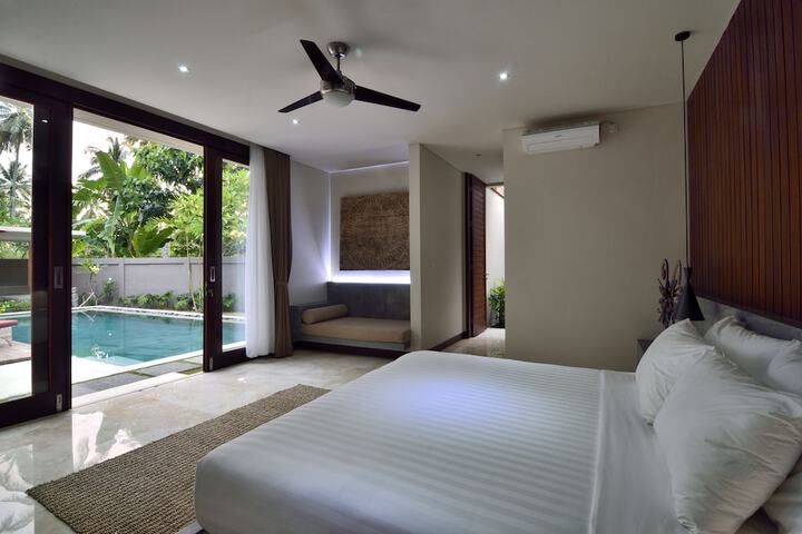 Room 5 of 62