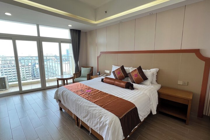 Room 20 of 37