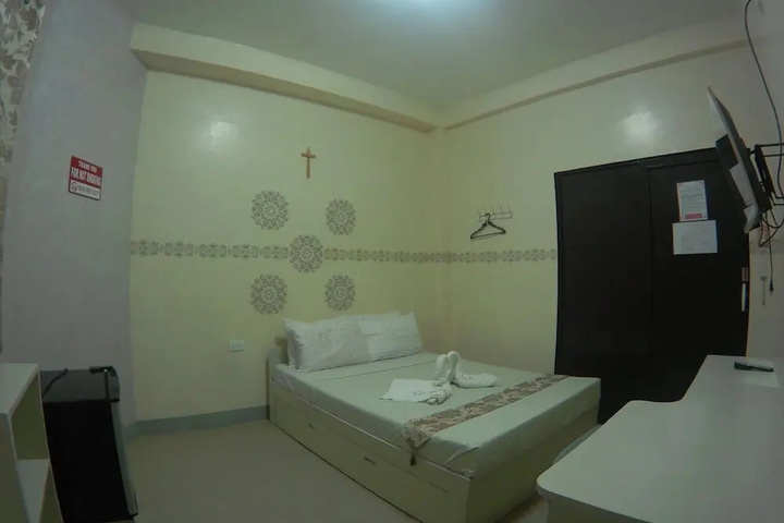 Room 7 of 11