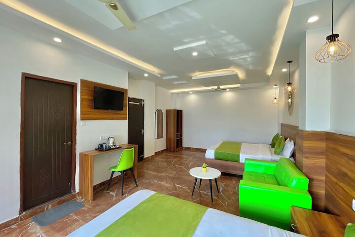 Room 15 of 47
