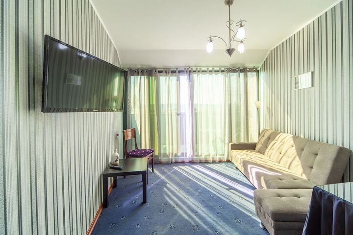Room 7 of 15