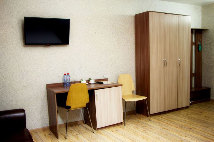 Room 9 of 60
