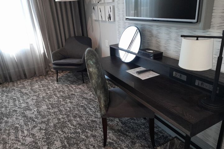 Room 15 of 38