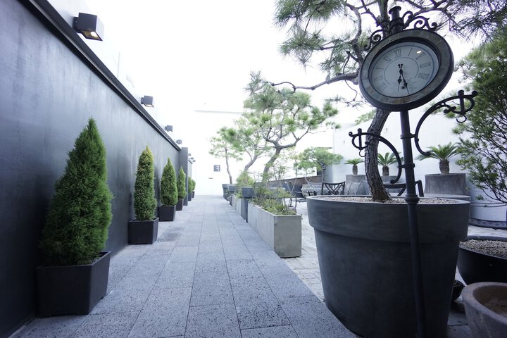 Hotel Exterior 130 of 140