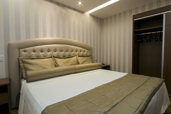 Room 11 of 81