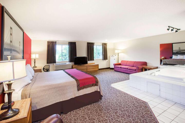 1 King Bed Mobility Accessible (10 of 14)