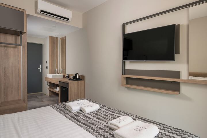 Room 14 of 152
