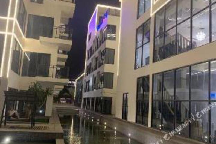 520 Seaview Hotel