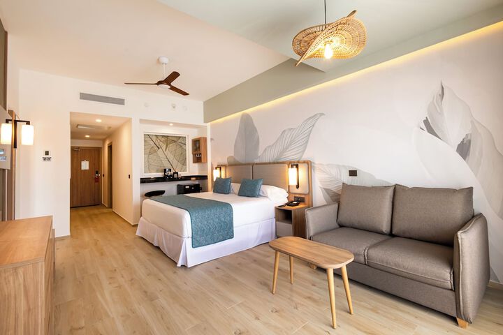 Room 46 of 223
