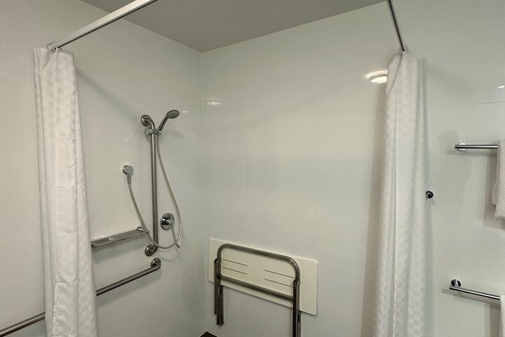 Room 14 of 23