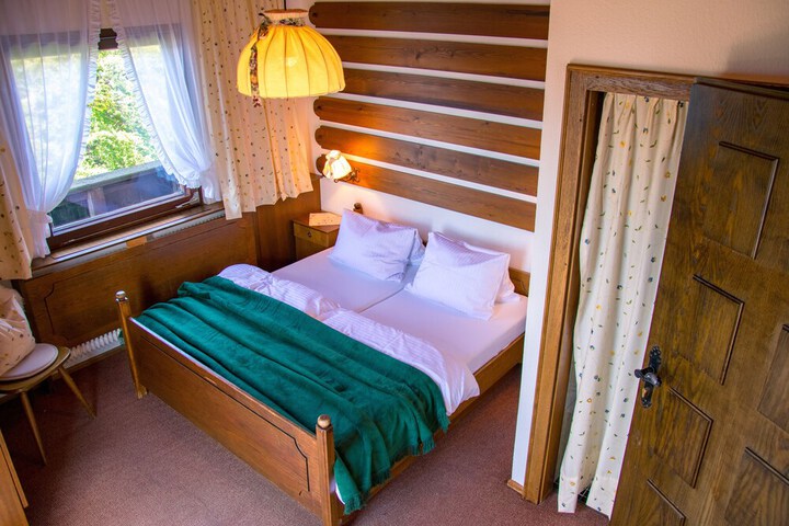 Room 4 of 56