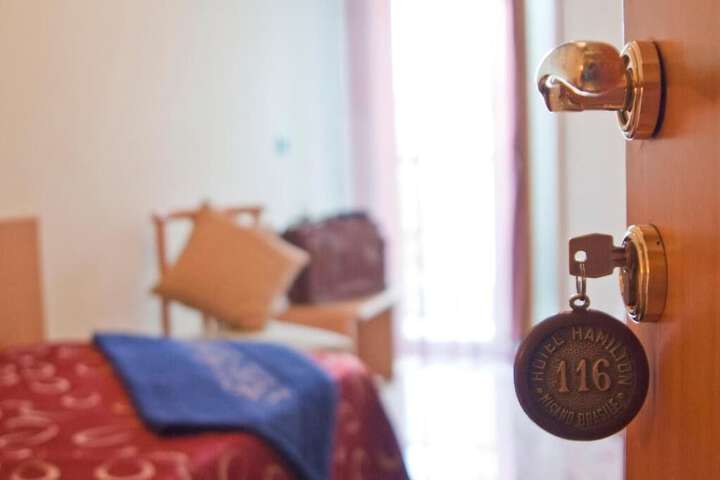 Room 18 of 46