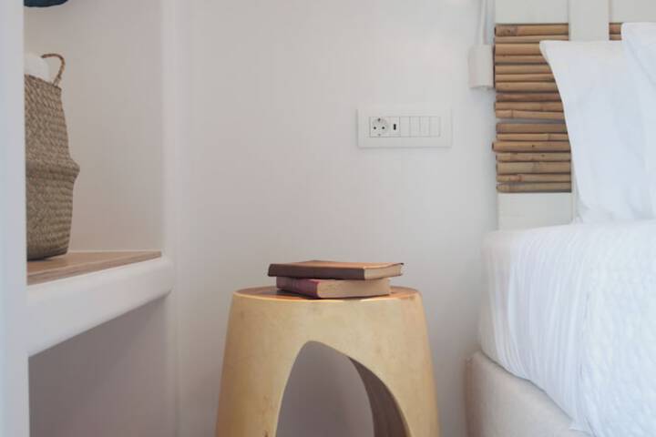 Room 66 of 196
