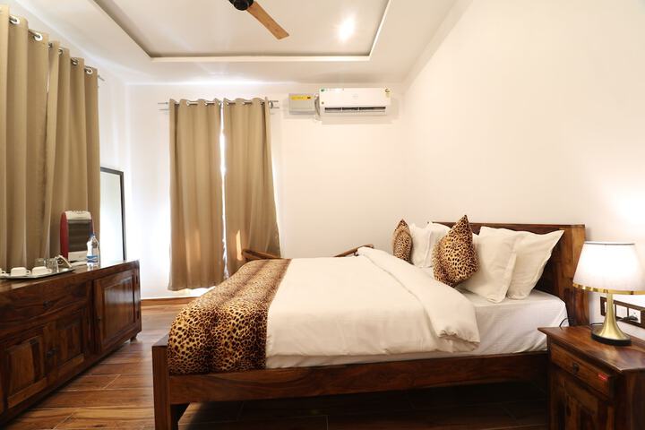 Room 5 of 21