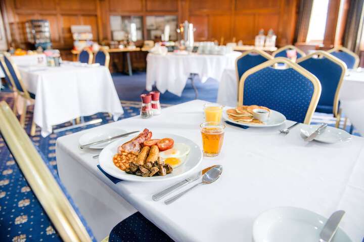 Breakfast/Coffee Service 152 of 182