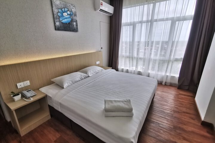 Room 5 of 25