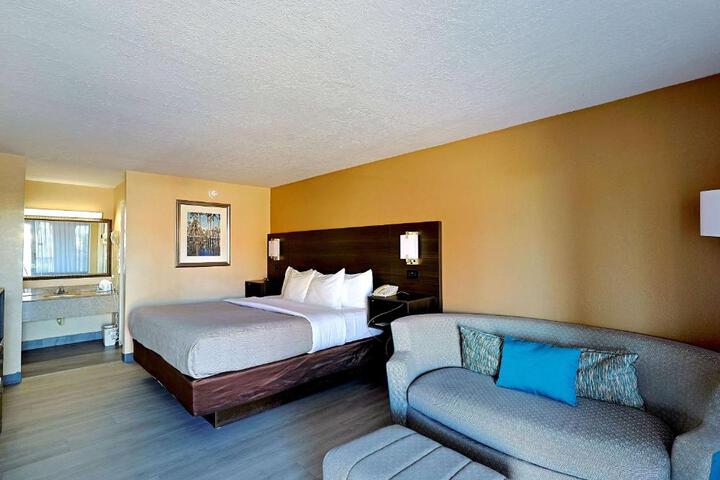 Standard | King Bed (1 of 21)