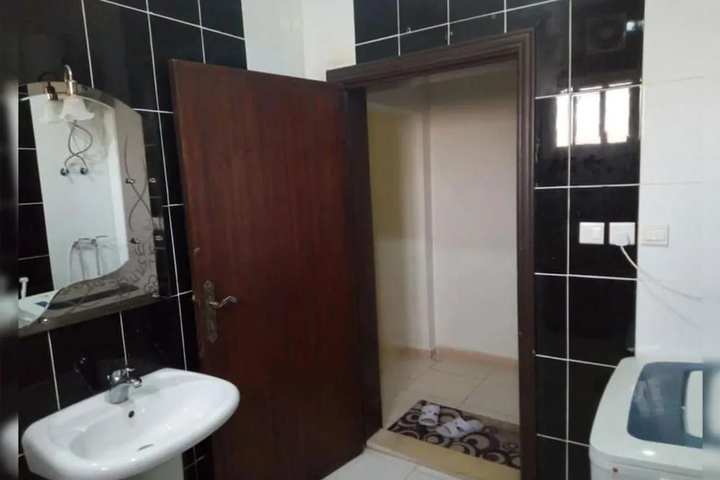 Room 8 of 21