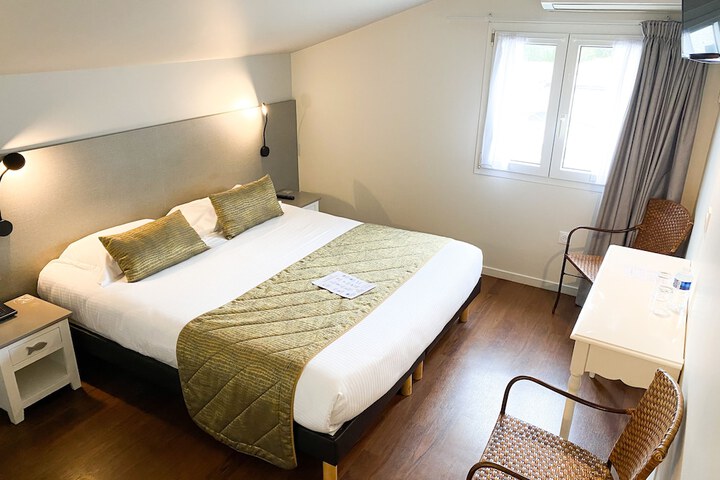 Room 22 of 50