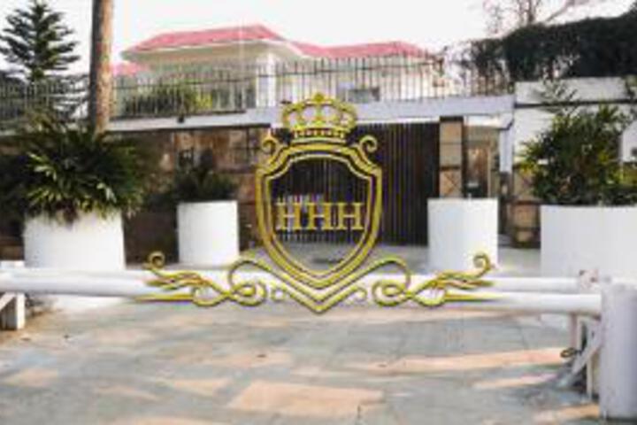 Hotel Heaven Heights F7